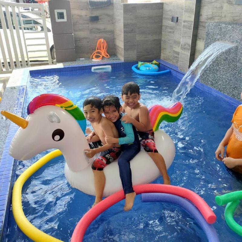 D'Q Putra Homestay Melaka Екстер'єр фото
